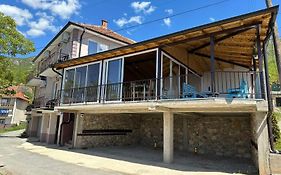 Gopo Guesthouse Elshani